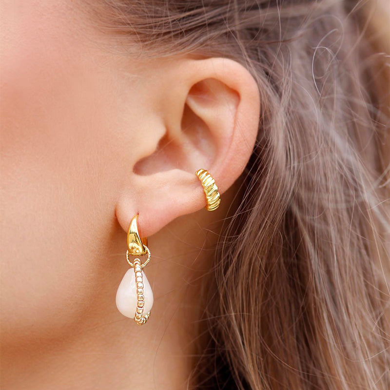 ribbed gold plated earcuff