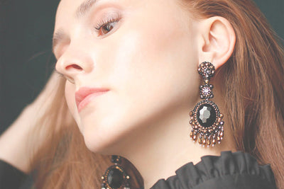 The Paris Fashion Week 2022 Jewelry Guide - Discover the trendiest MASCHALINA Fashion Week Jewelry pieces.