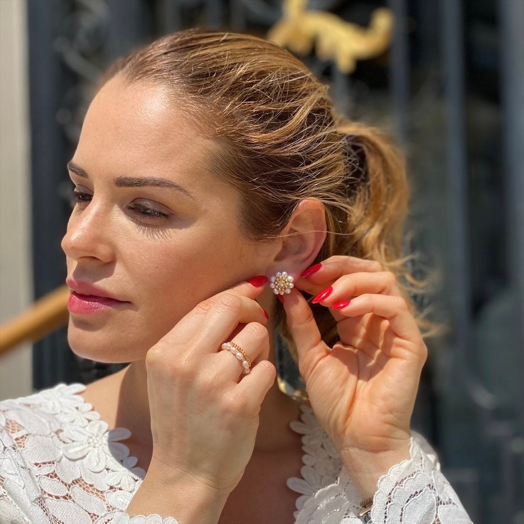 Joliette Gold White Earstuds