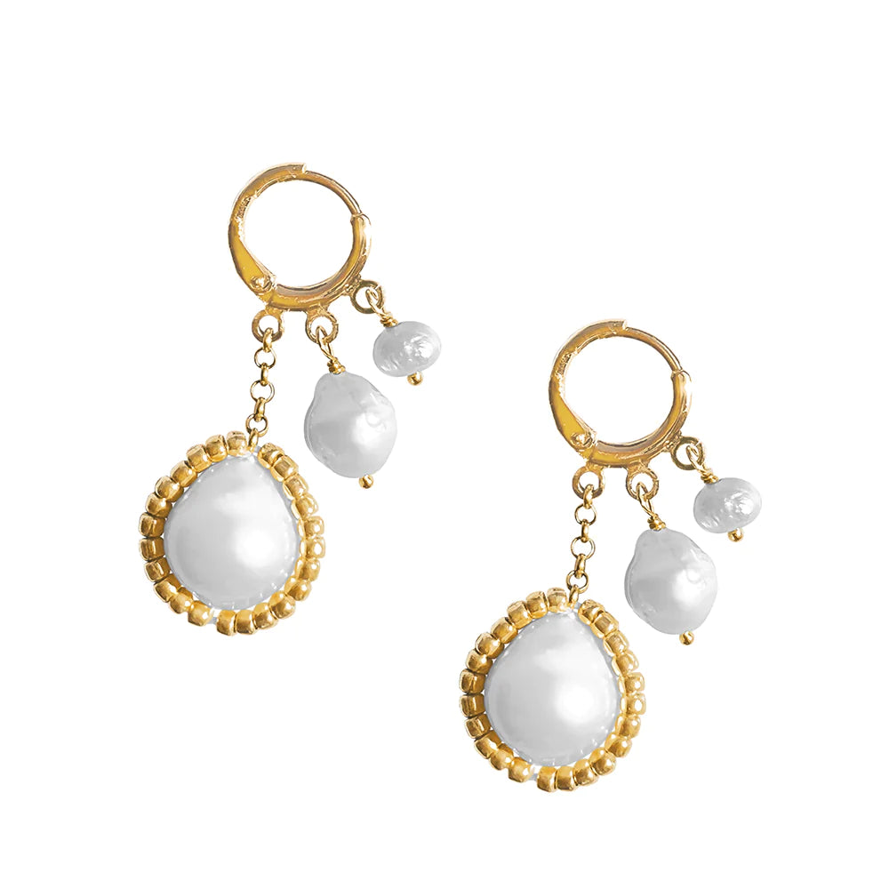 Trendy gold hoop earrings with real freshwater pearls.