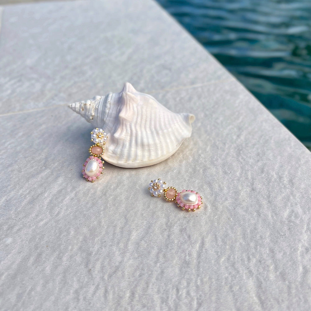 light pink pearl earrings with gold details and freshwater pearls