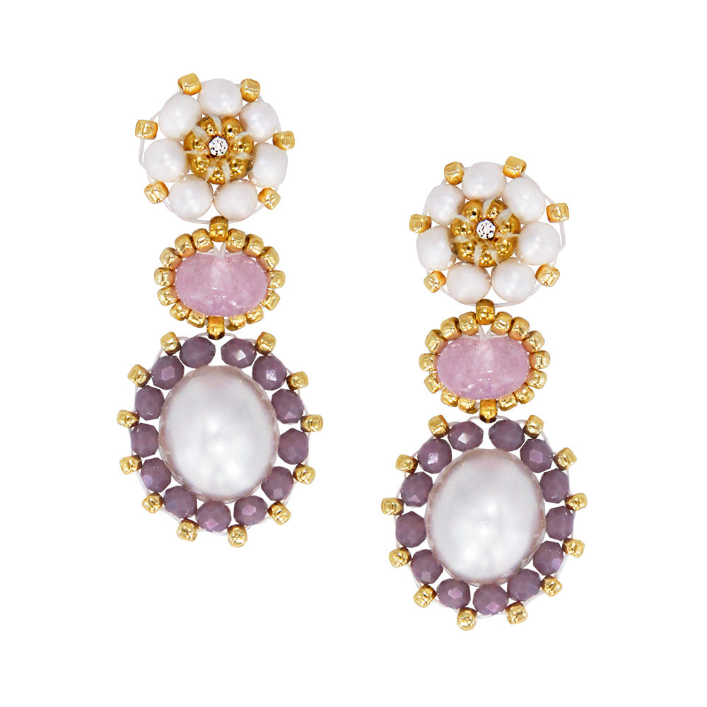 Lilac earrings with gold details and freshwater pearls and violet jade stone