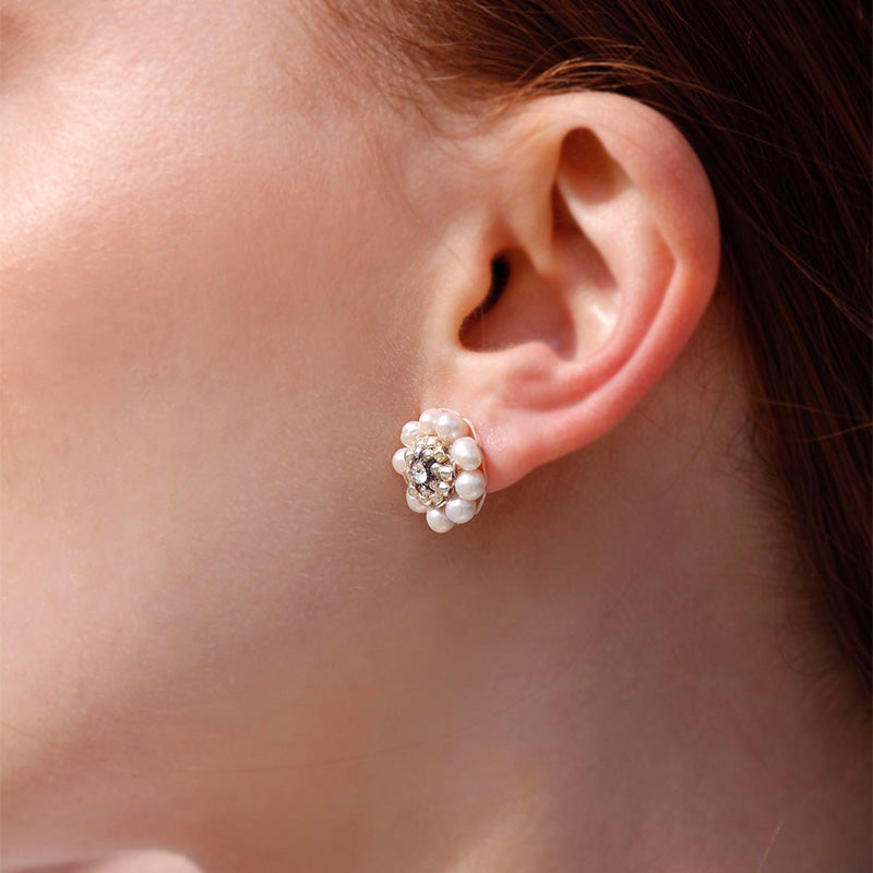 round earstuds with white freshwater pearls and silver beads