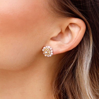 round earstuds with rosé freshwater pearls and golden beads