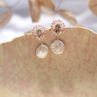 earrings with round natural freshwater pearl pendant small pink beads